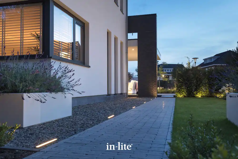 Actie | In-lite lijnverlichting EVO GROUND 300 DARK