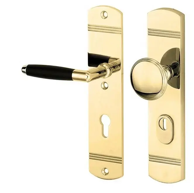SKG3 PC92 knop/kruk op schild Ton links + kerntrekbeveiliging messing ongelakt | Favoriet van klanten